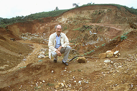 Prof. Hänni at in Burma.